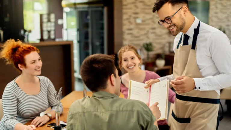 15 Idee per Attirare Clienti in un Ristorante con Promozioni, Digital e Fedeltà
