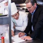 Corsi per Ristoratori: Guida Completa alla Formazione Professionale